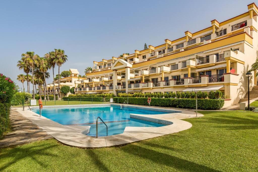 Apartamento Oleholidays 726 Romana Playa Junto Al Mar Marbella Exterior foto